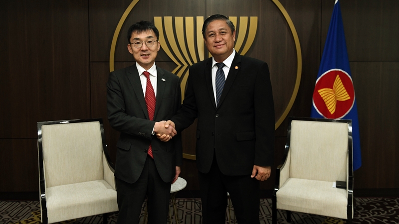 Eria’s President Pays Courtesy Visit To Asean Secretariat